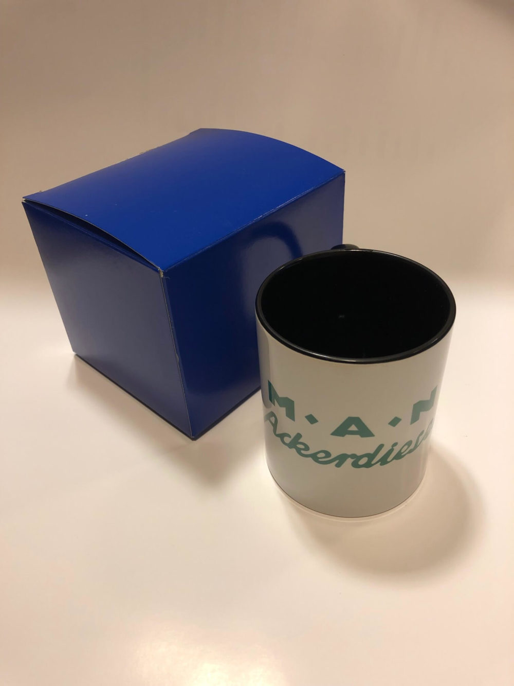 MAN Ackerdiesel Tasse mit Verpackung